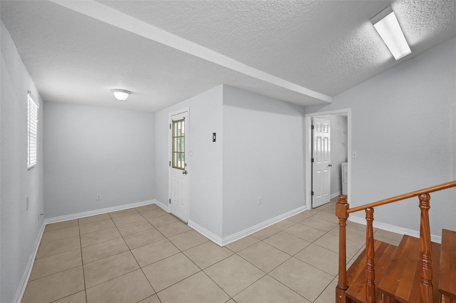 RIVERSIDE NORTH - Residential Lease