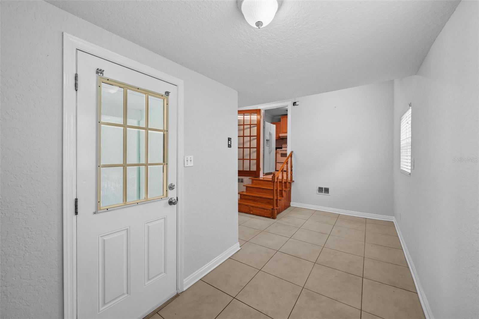 RIVERSIDE NORTH - Residential Lease