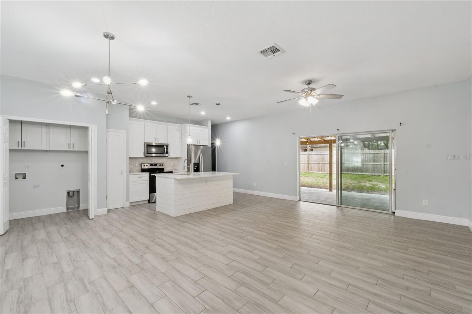 1221 3RD STREET