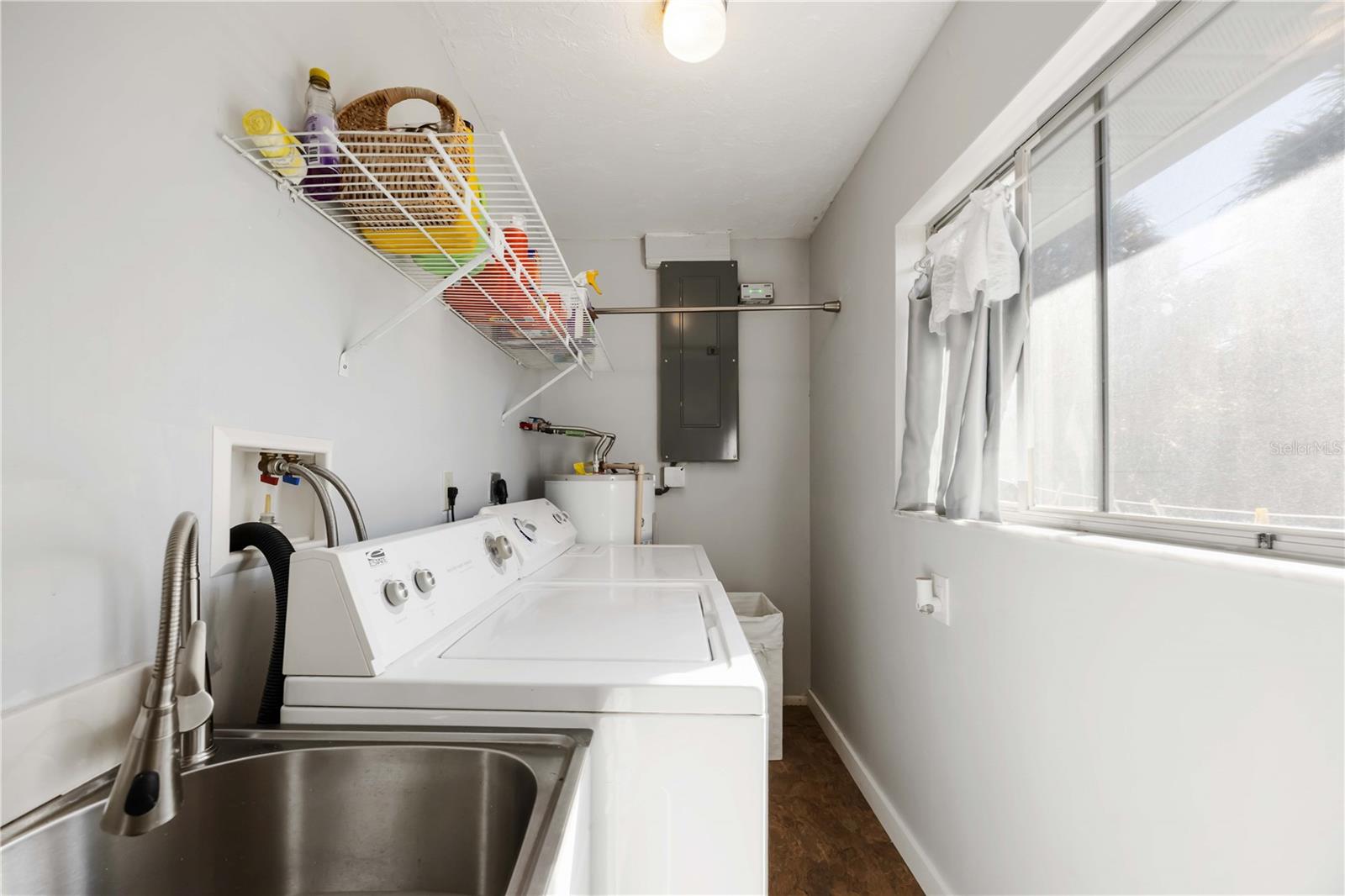 CIRCLE WOODS OF VENICE 1 - Residential