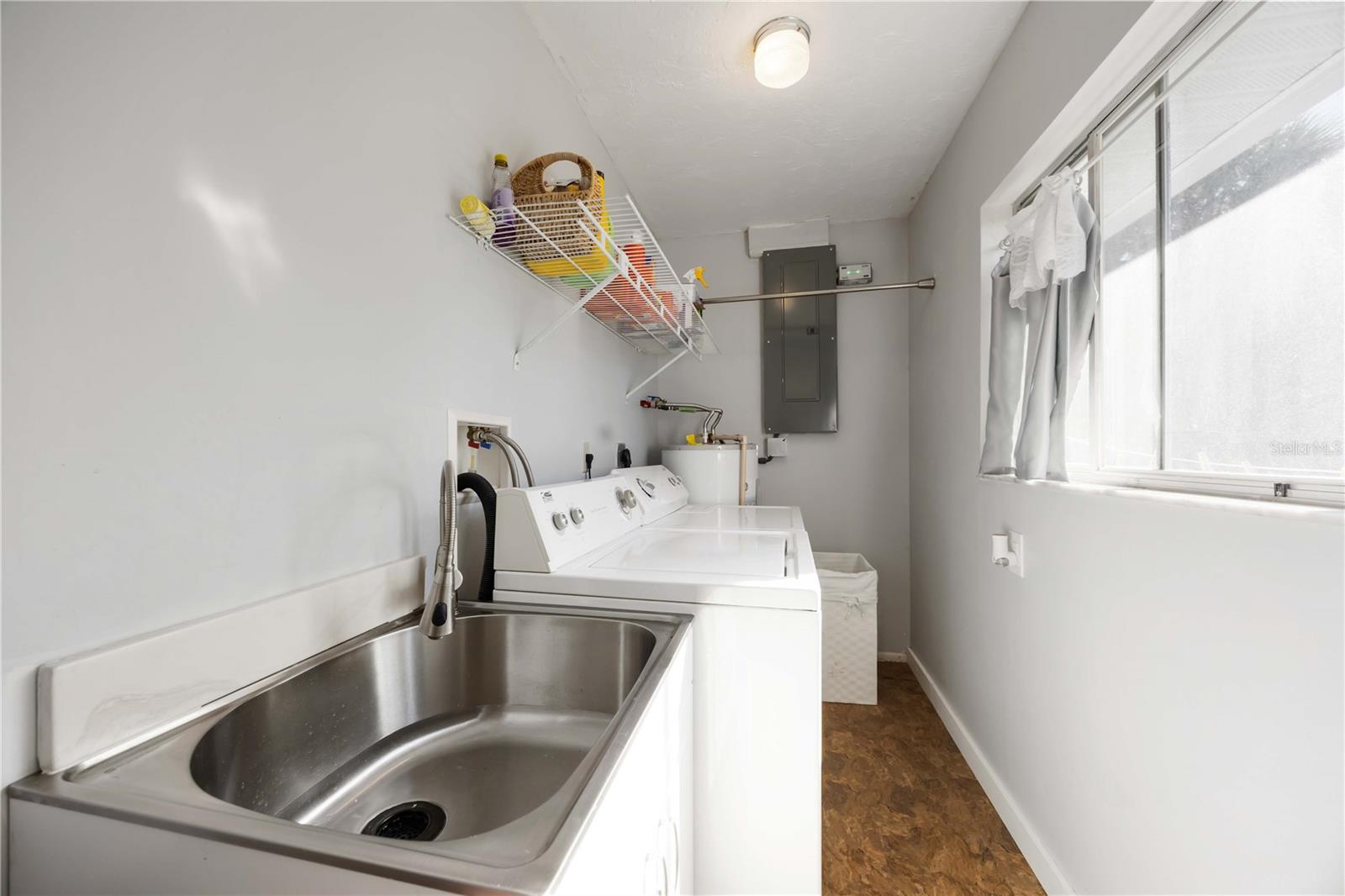 CIRCLE WOODS OF VENICE 1 - Residential