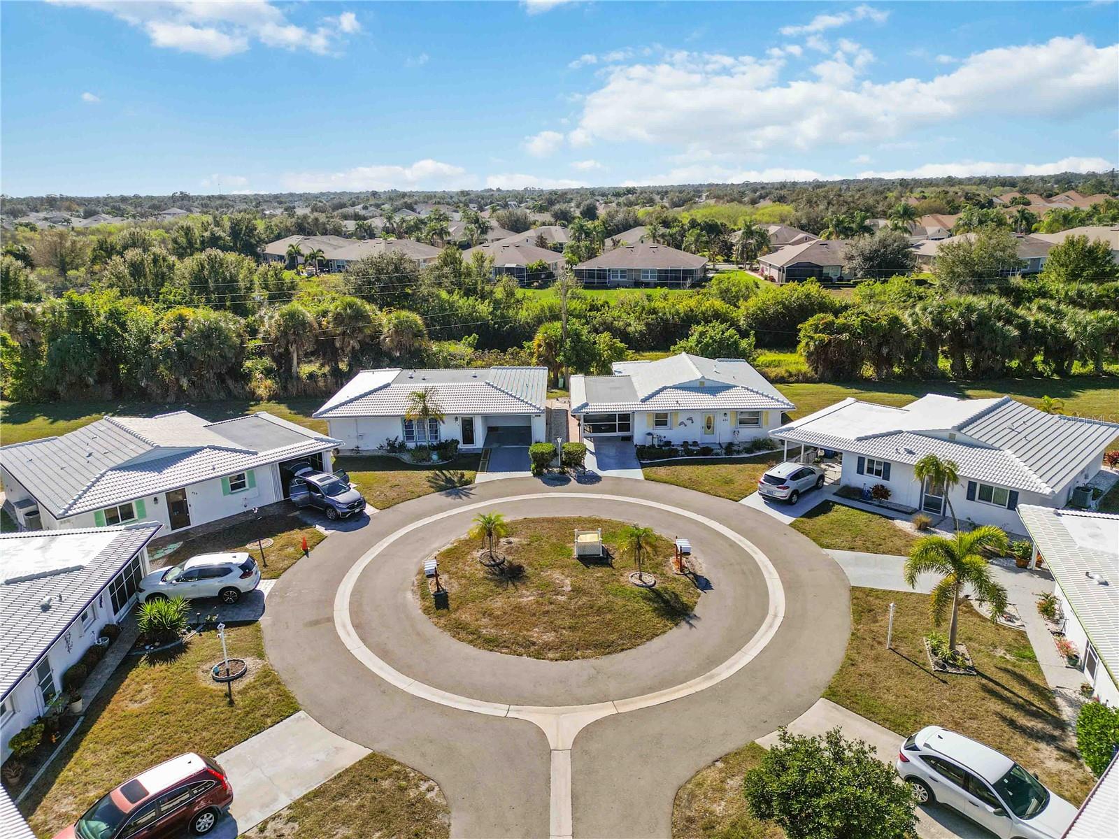 CIRCLE WOODS OF VENICE 1 - Residential