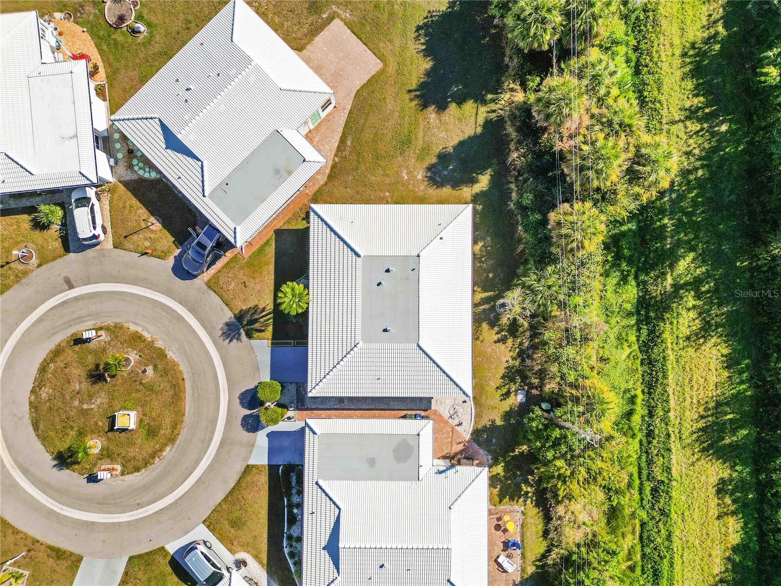 CIRCLE WOODS OF VENICE 1 - Residential