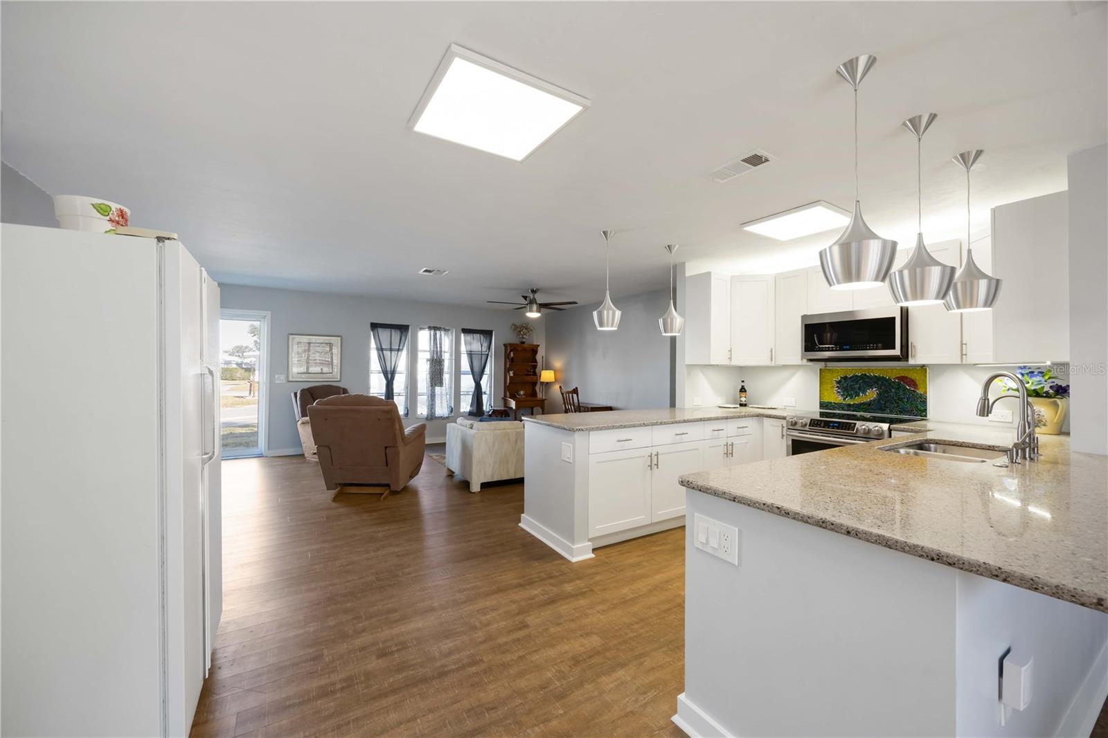 CIRCLE WOODS OF VENICE 1 - Residential