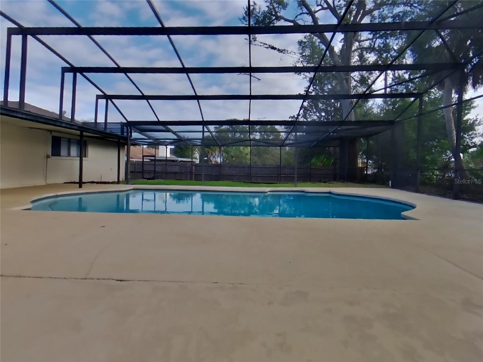 WEKIVA CLUB ESTATES SEC 03 - Residential Lease