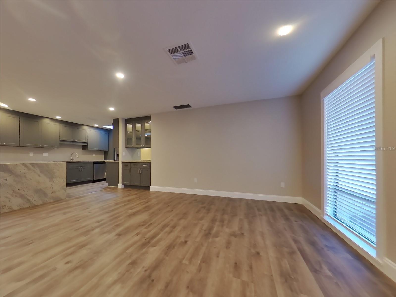 WEKIVA CLUB ESTATES SEC 03 - Residential Lease