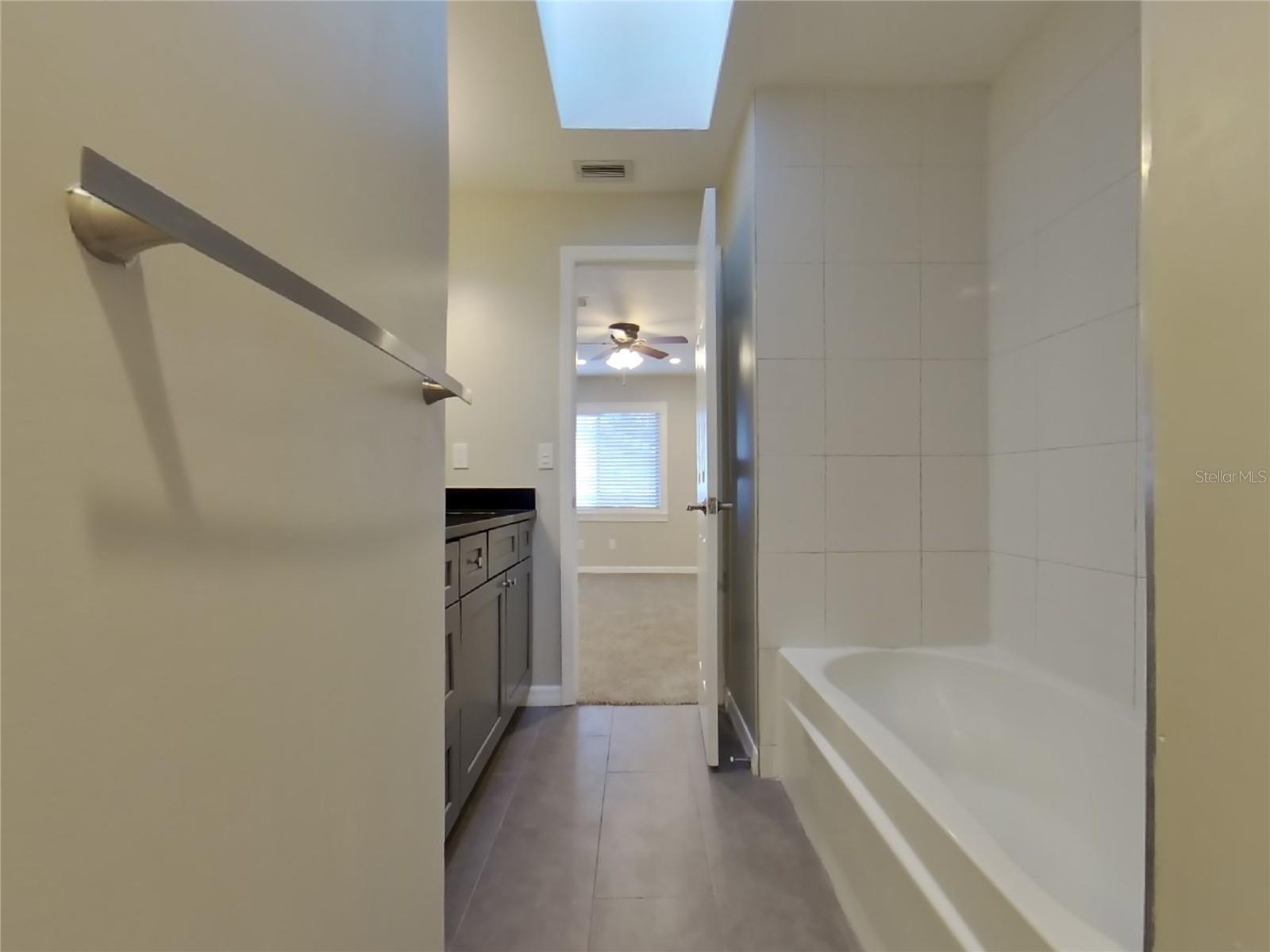 WEKIVA CLUB ESTATES SEC 03 - Residential Lease