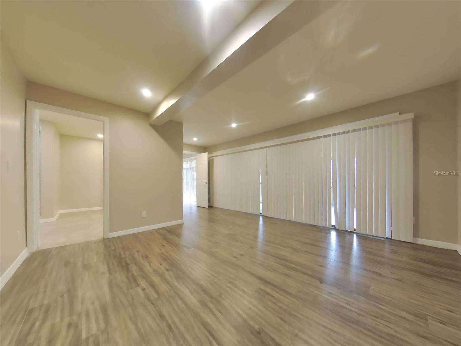 WEKIVA CLUB ESTATES SEC 03 - Residential Lease