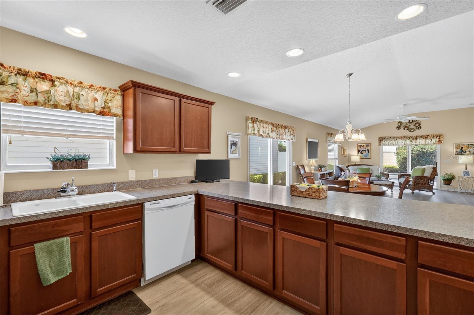 VILLAGES OF SUMTER COTTONWOODVILLAS - Residential