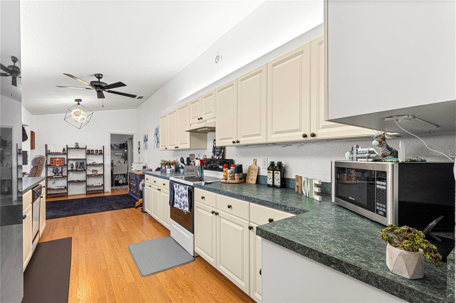 SPRUCE CRK GOLF & CC CANDLEST - Residential