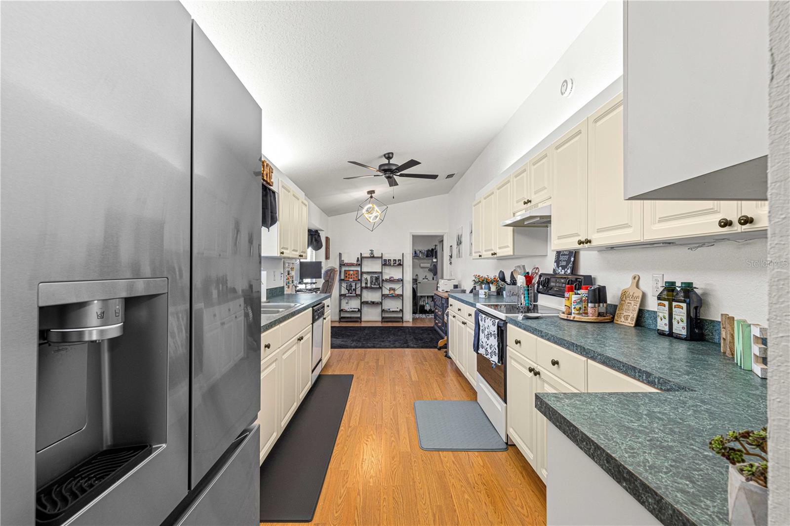 SPRUCE CRK GOLF & CC CANDLEST - Residential