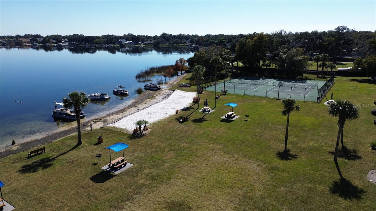 CAMELOT BY LAKE CONDO - Residential