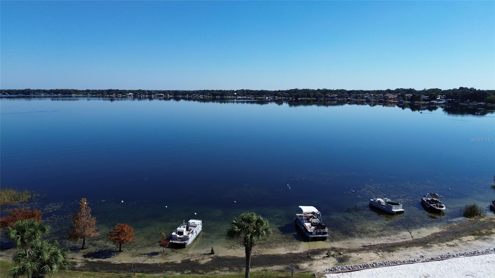 CAMELOT BY LAKE CONDO - Residential