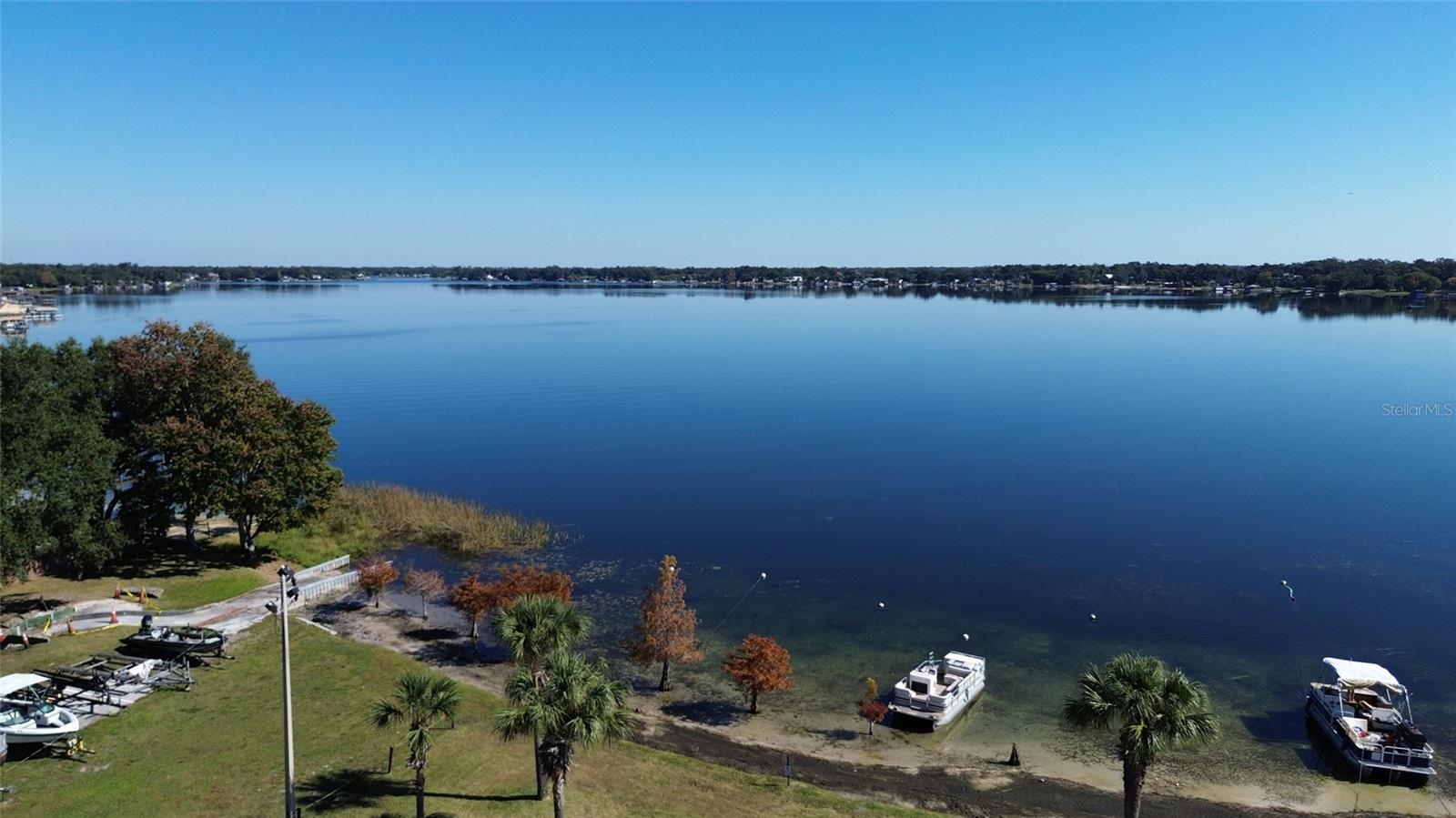 CAMELOT BY LAKE CONDO - Residential