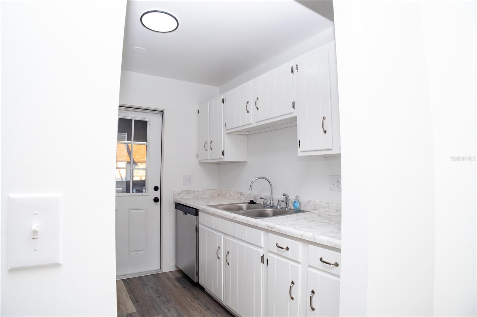 CAMELOT BY LAKE CONDO - Residential