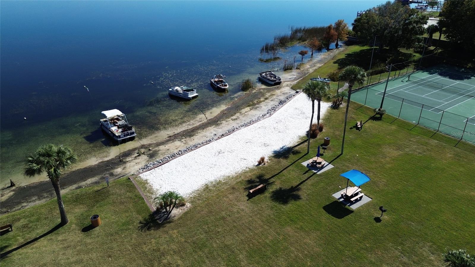 CAMELOT BY LAKE CONDO - Residential