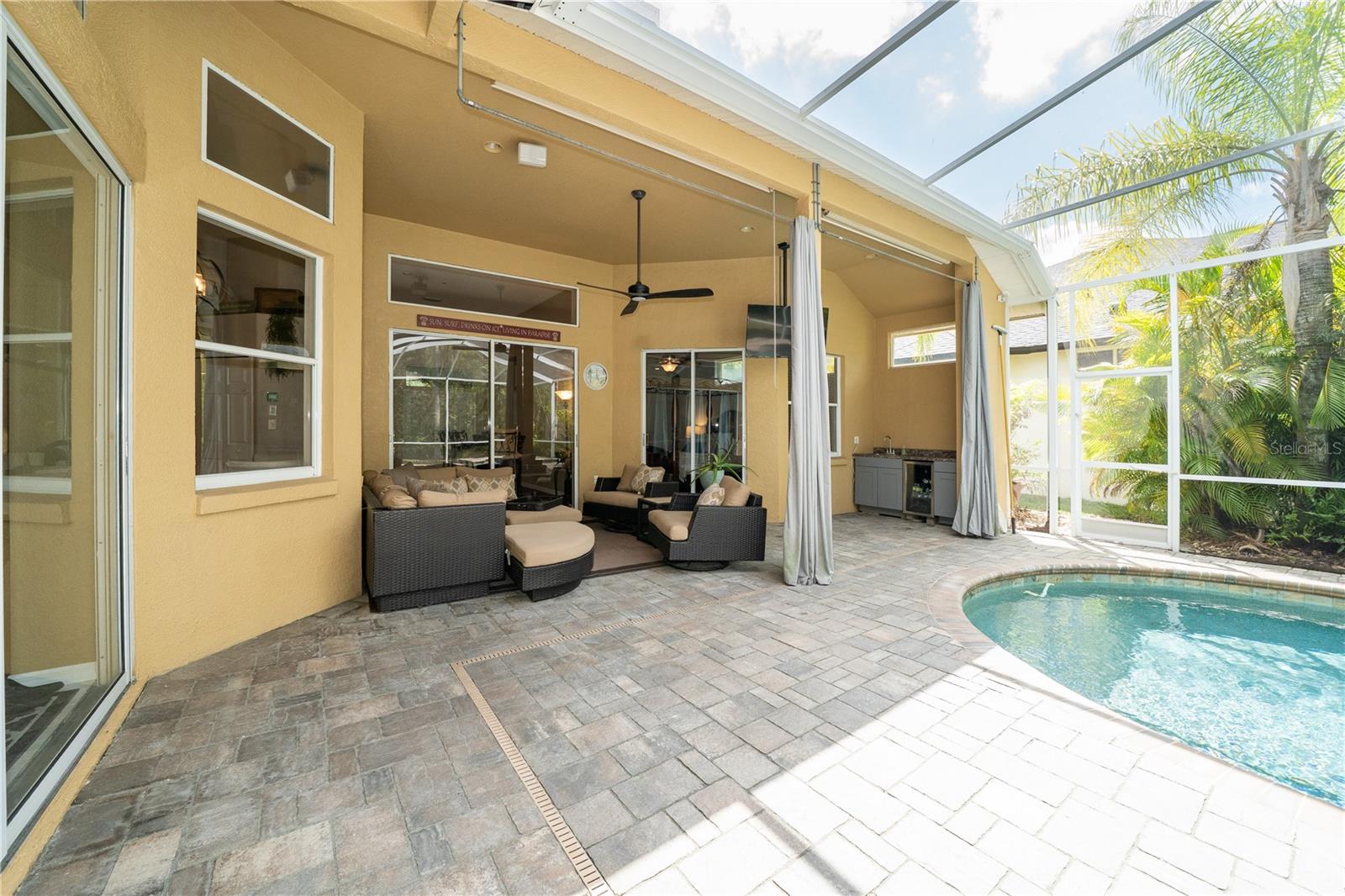 8376 GOLDEN PRAIRIE DRIVE