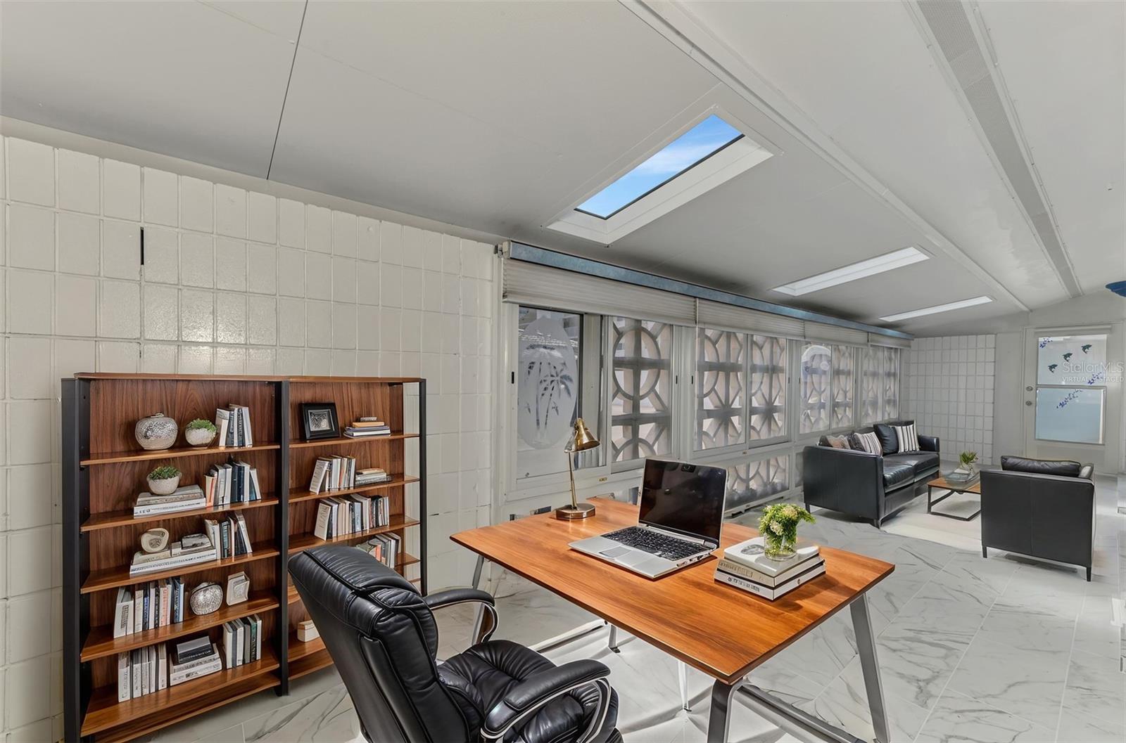 SEA VILLAS - Residential