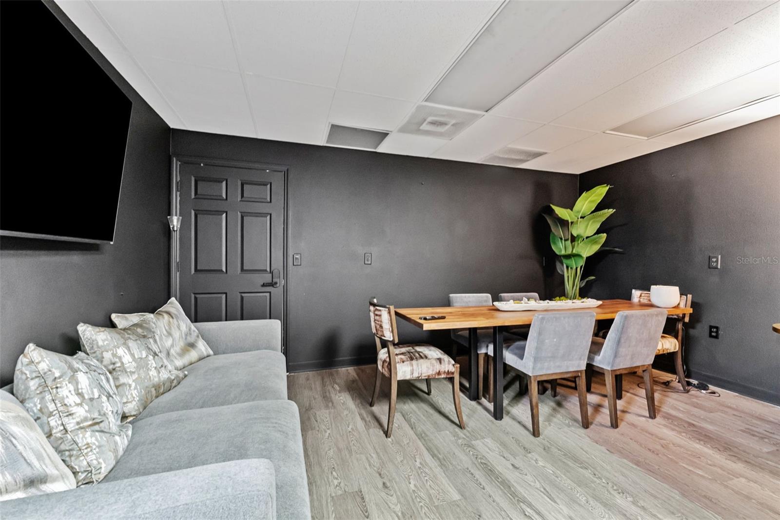 UNPLATTED - Commercial Sale