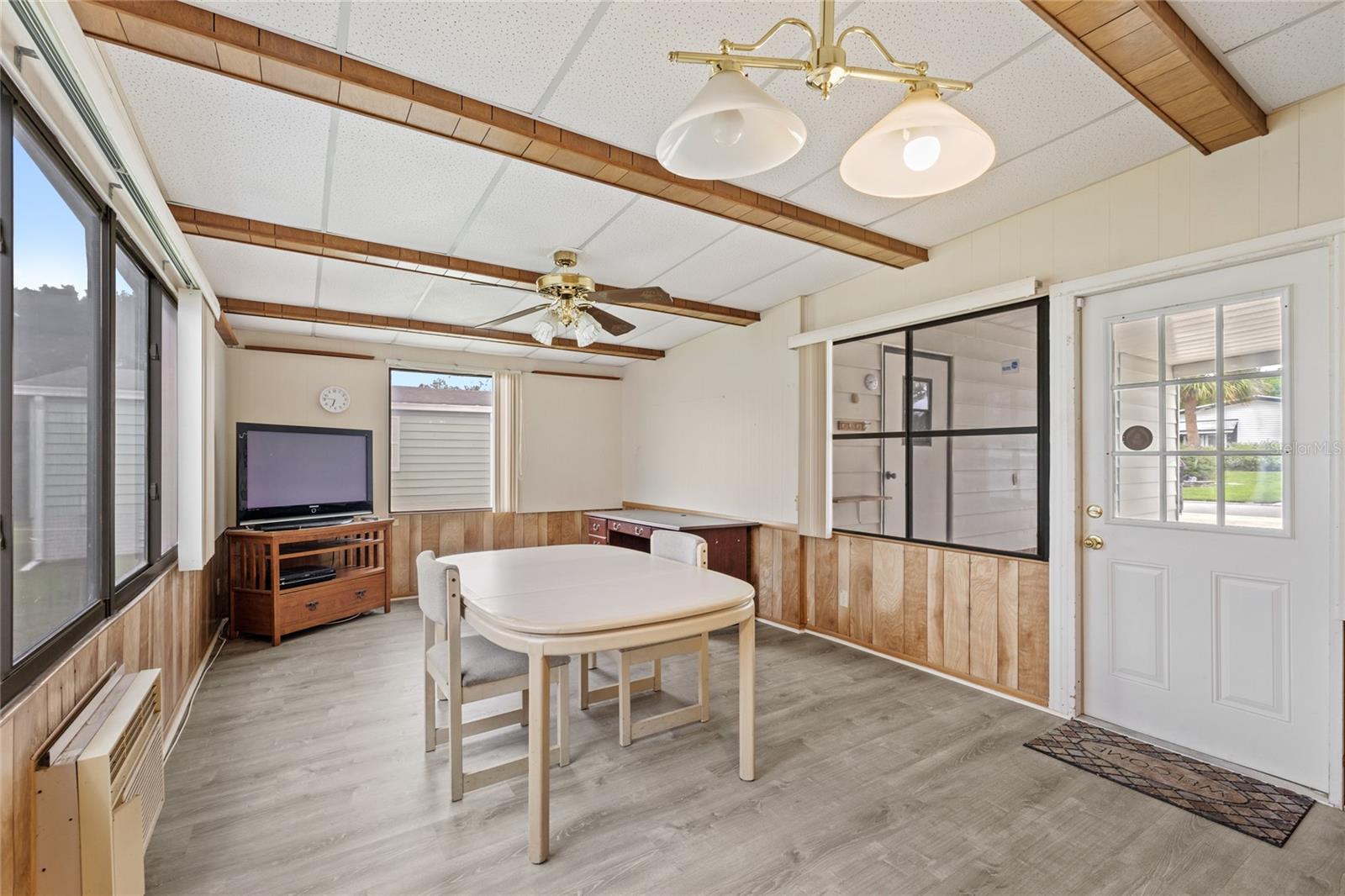 LADY LAKE ORANGE BLOSSOM GARDENS UNIT 09 - Residential