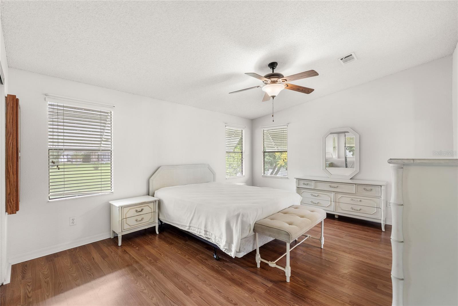 LADY LAKE ORANGE BLOSSOM GARDENS UNIT 09 - Residential