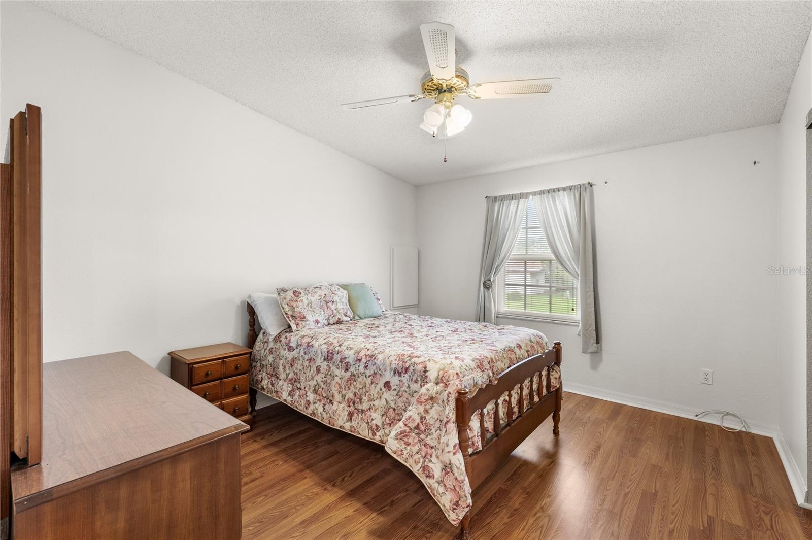 LADY LAKE ORANGE BLOSSOM GARDENS UNIT 09 - Residential