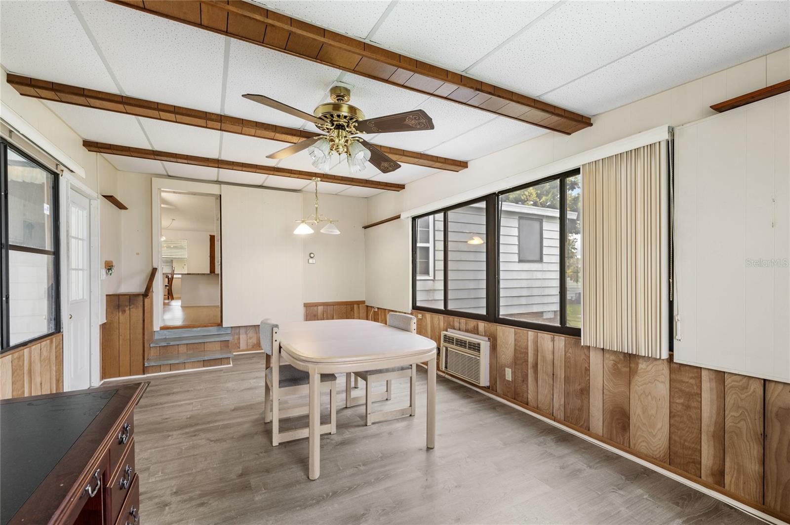 LADY LAKE ORANGE BLOSSOM GARDENS UNIT 09 - Residential