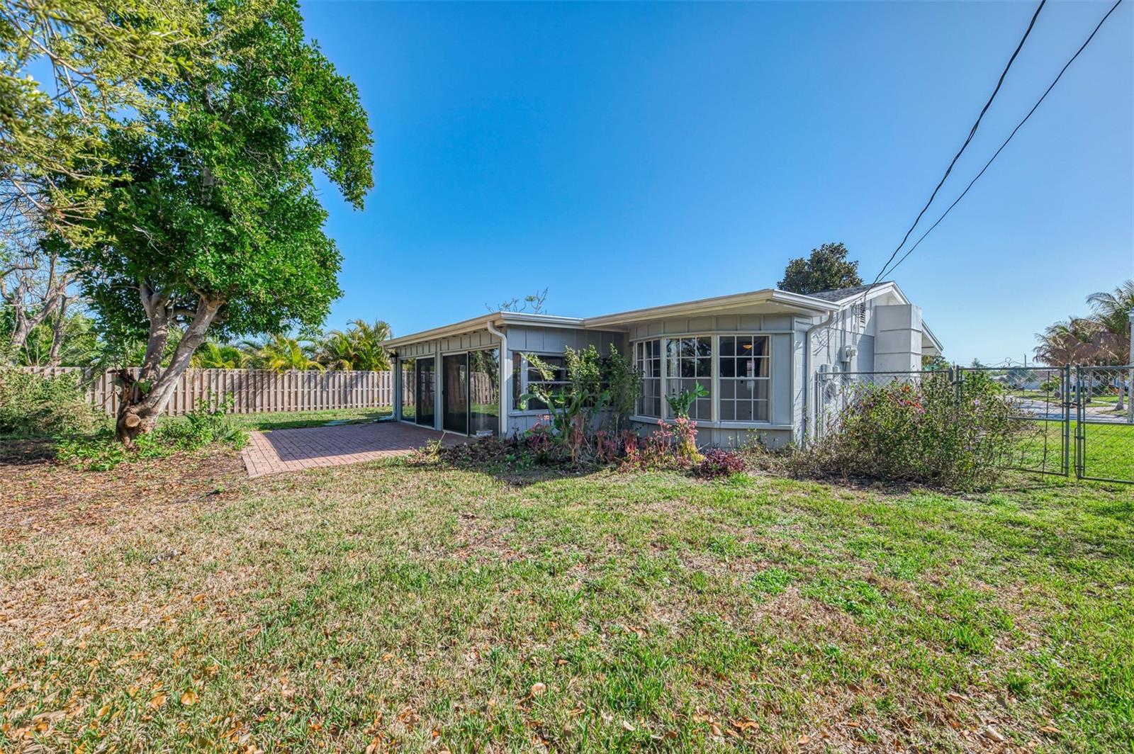 GULF GATE - Residential