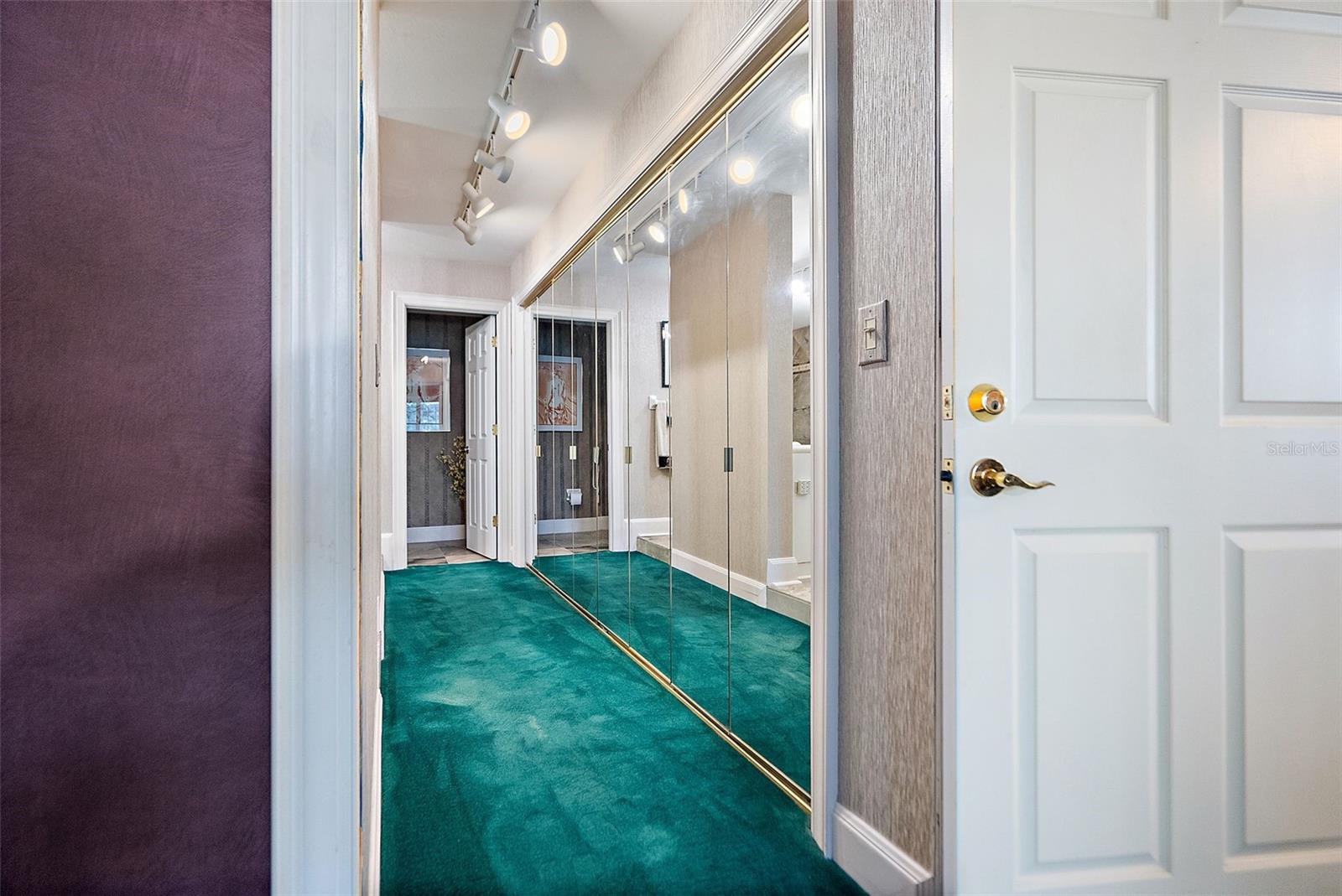 SNELL ISLE SHORES - Residential