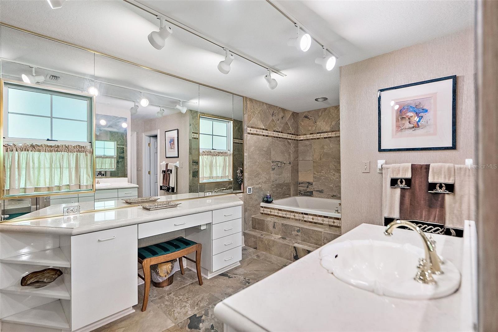 SNELL ISLE SHORES - Residential