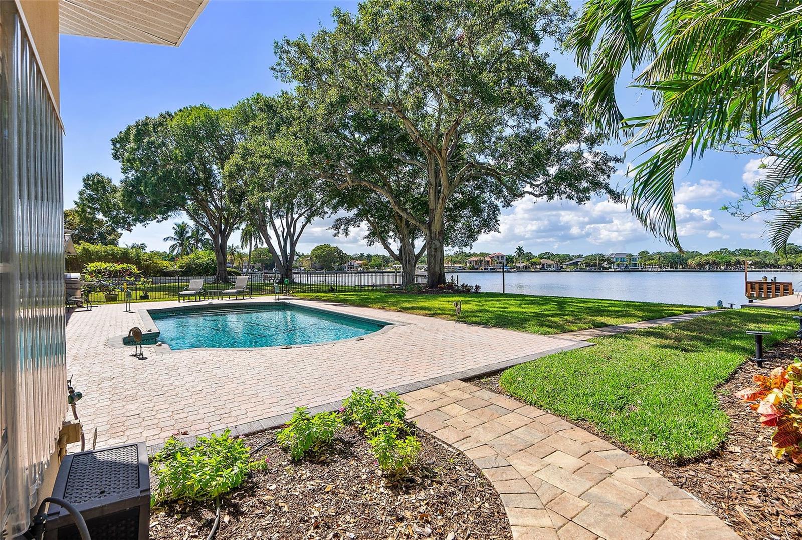 SNELL ISLE SHORES - Residential