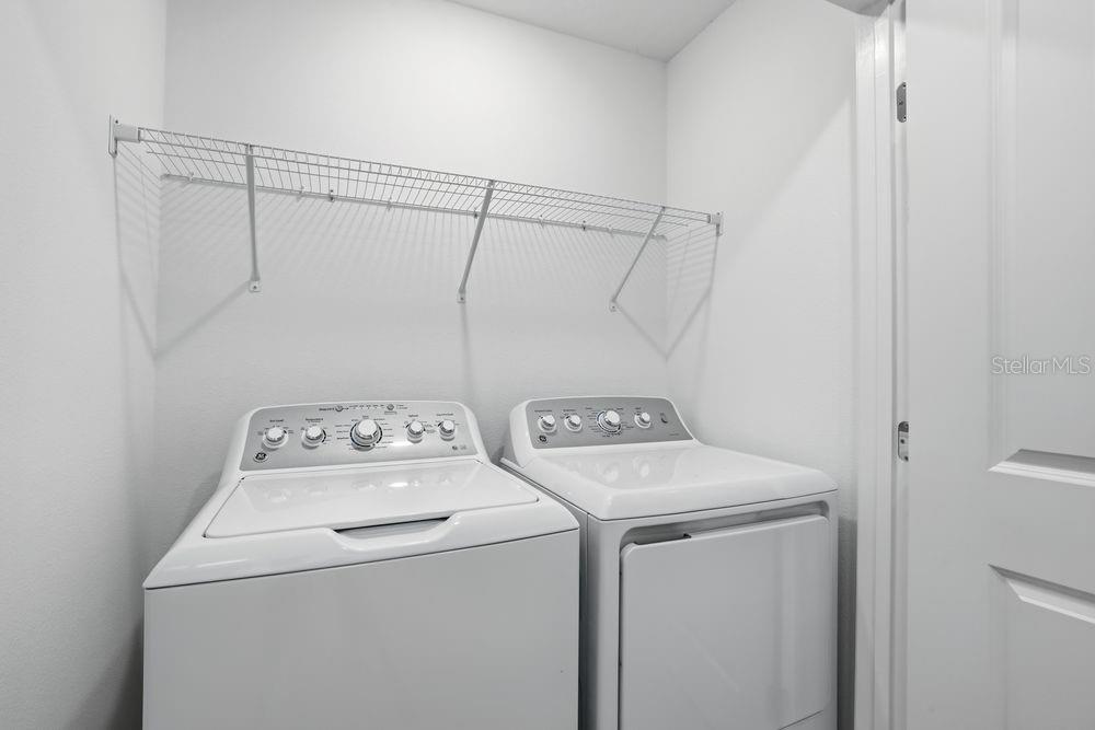 THE TOWNS AT FIRETHORN - Residential