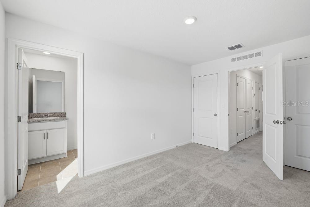 THE TOWNS AT FIRETHORN - Residential