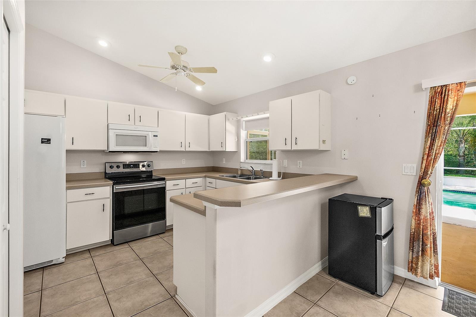 PALM HARBOR - Residential Lease