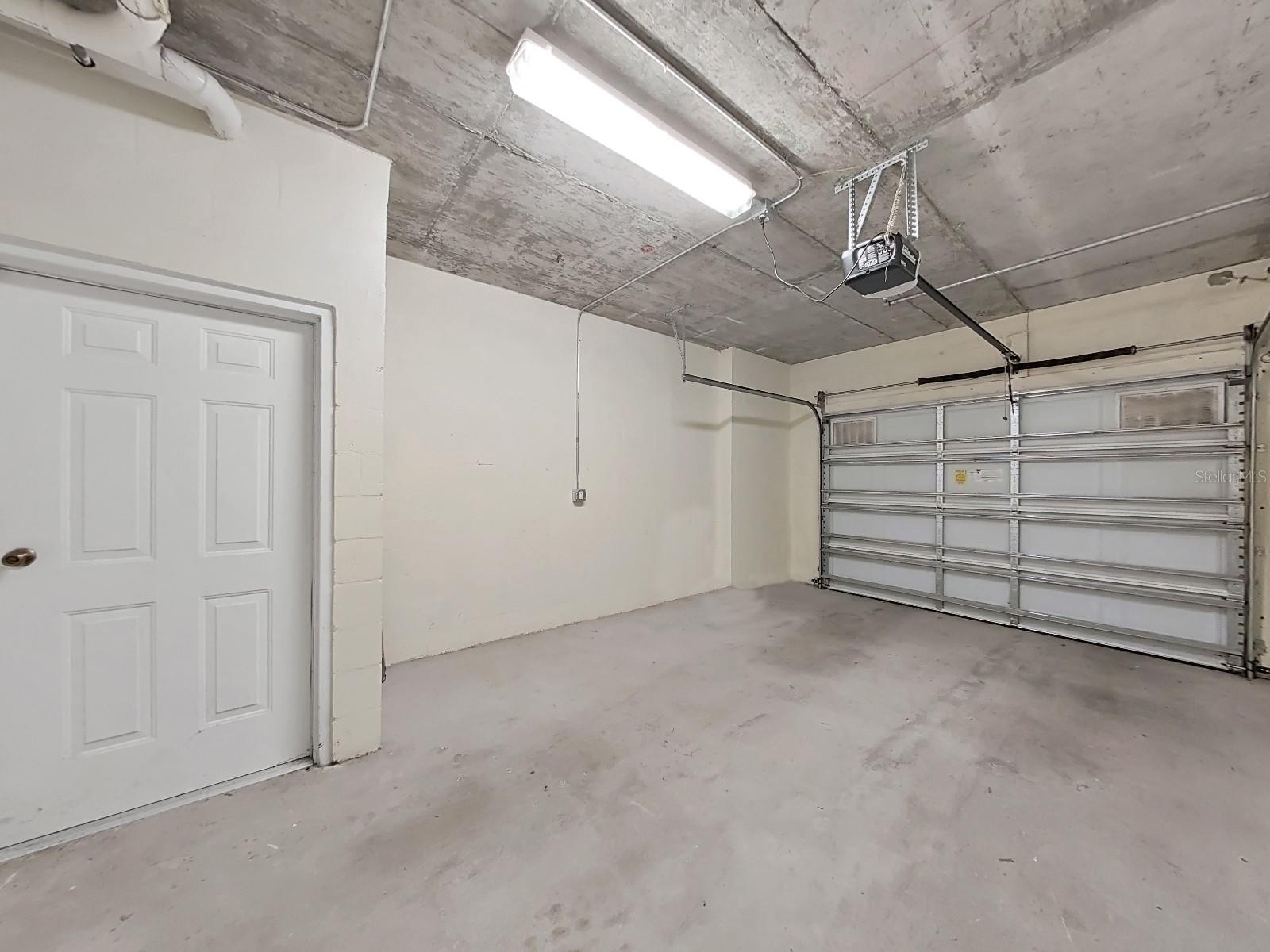 COUNTRY CLUB CONDO AT EAST BAY - Residential Lease