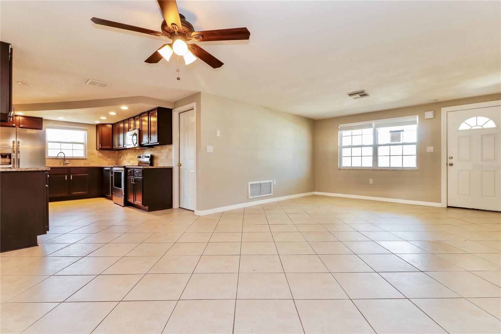 HOLIDAY LAKE ESTATES - Residential Lease