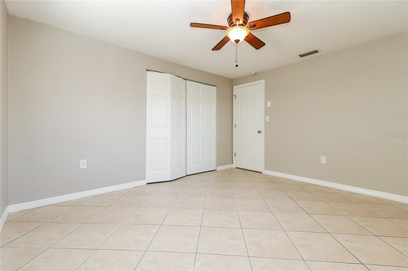 HOLIDAY LAKE ESTATES - Residential Lease