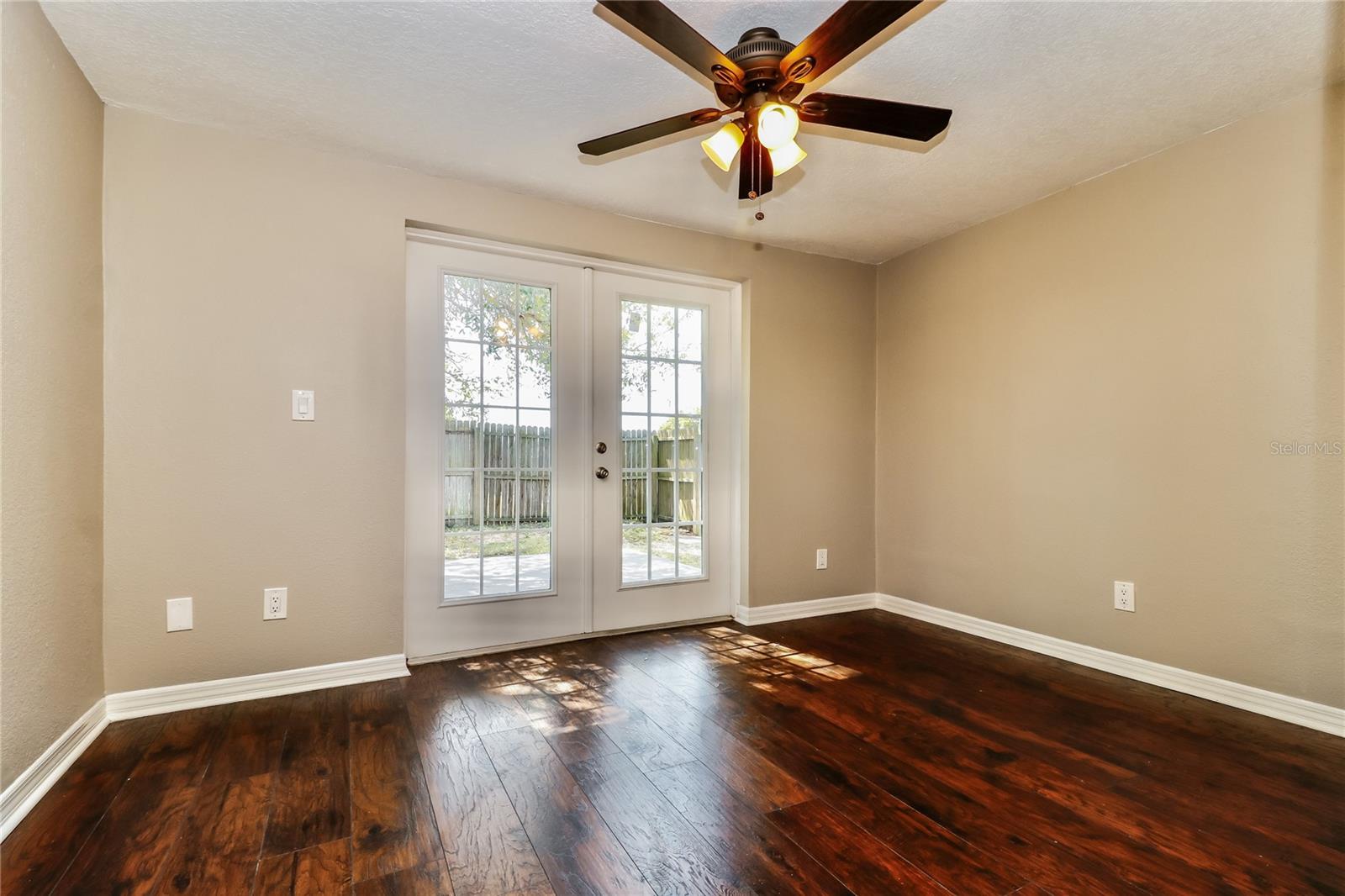 HOLIDAY LAKE ESTATES - Residential Lease