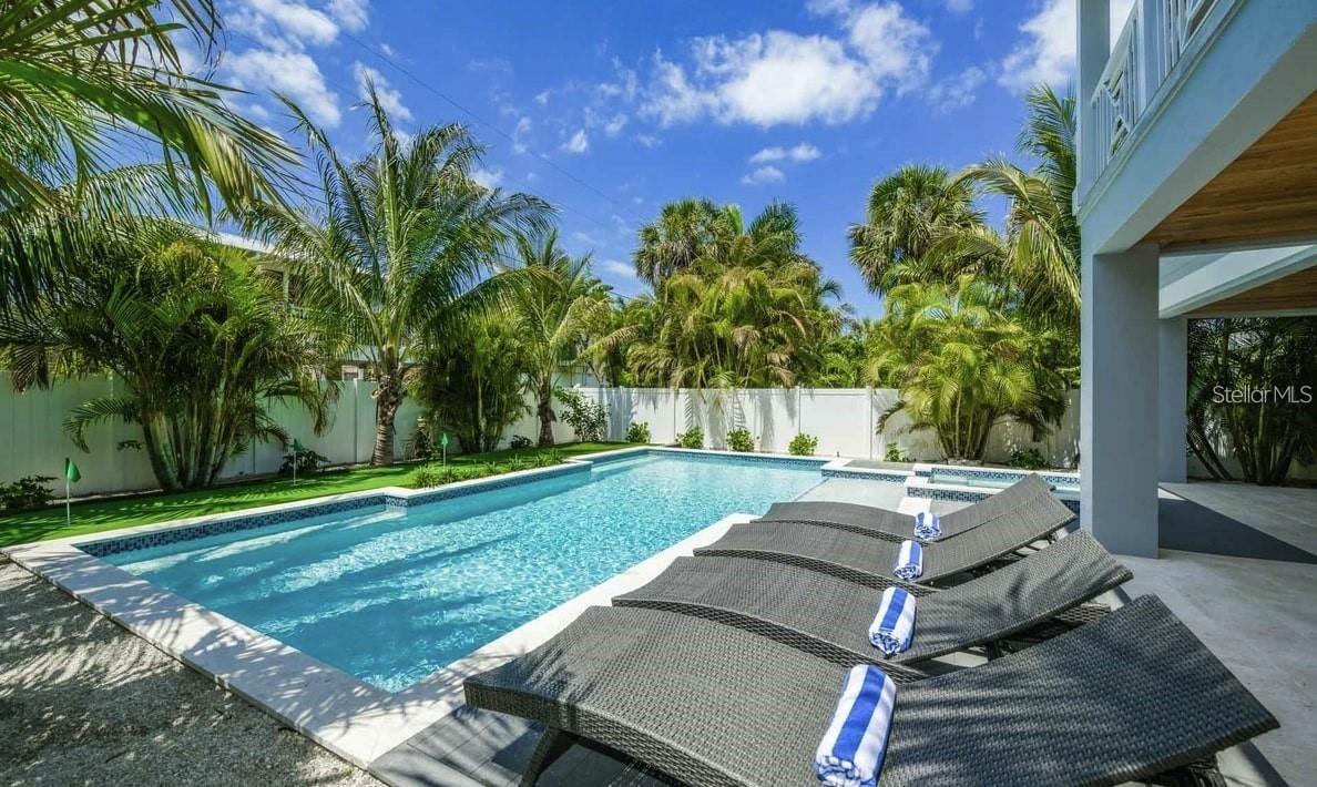 ANNA MARIA BEACH - Residential