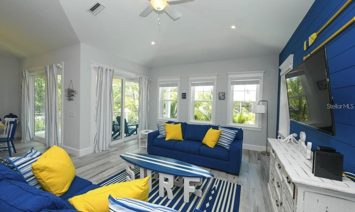 ANNA MARIA BEACH - Residential