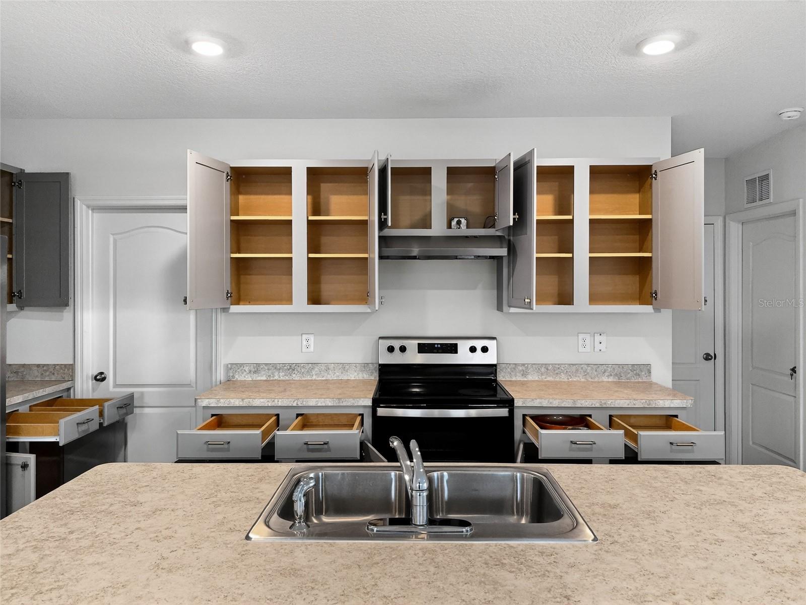 AVALON PARK TAVARES PH 1 - Residential Lease