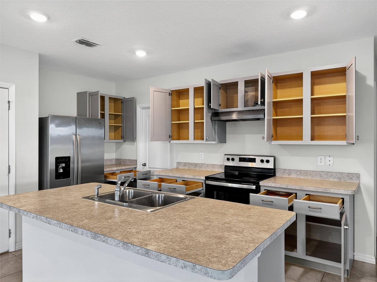 AVALON PARK TAVARES PH 1 - Residential Lease