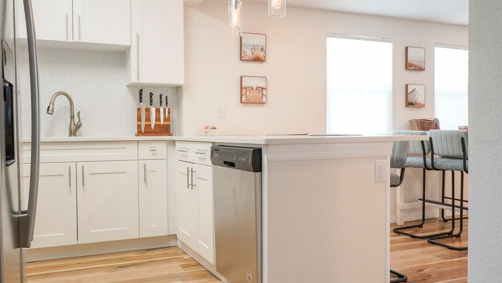 PASADENA ESTATES - Residential Lease