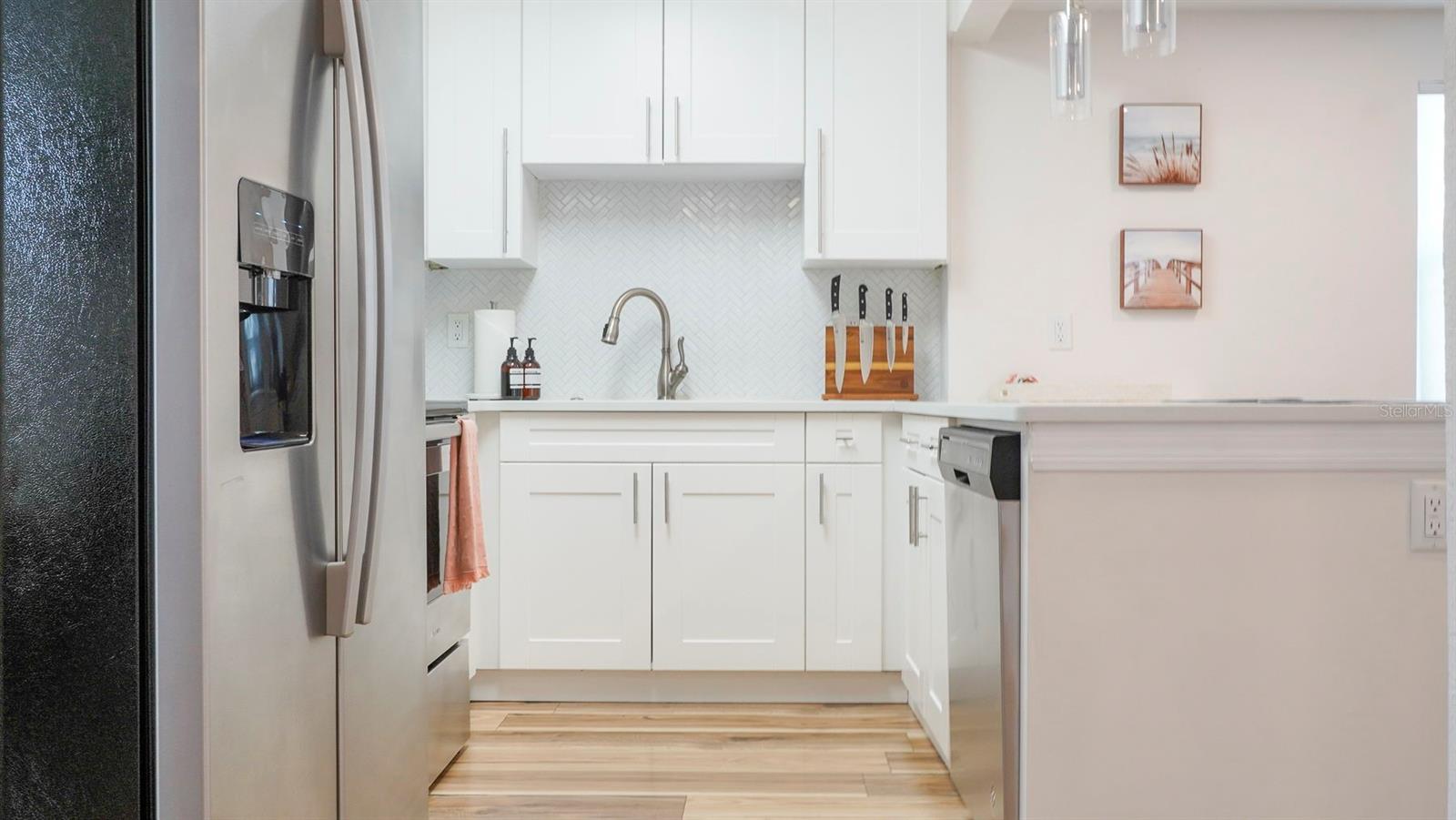 PASADENA ESTATES - Residential Lease