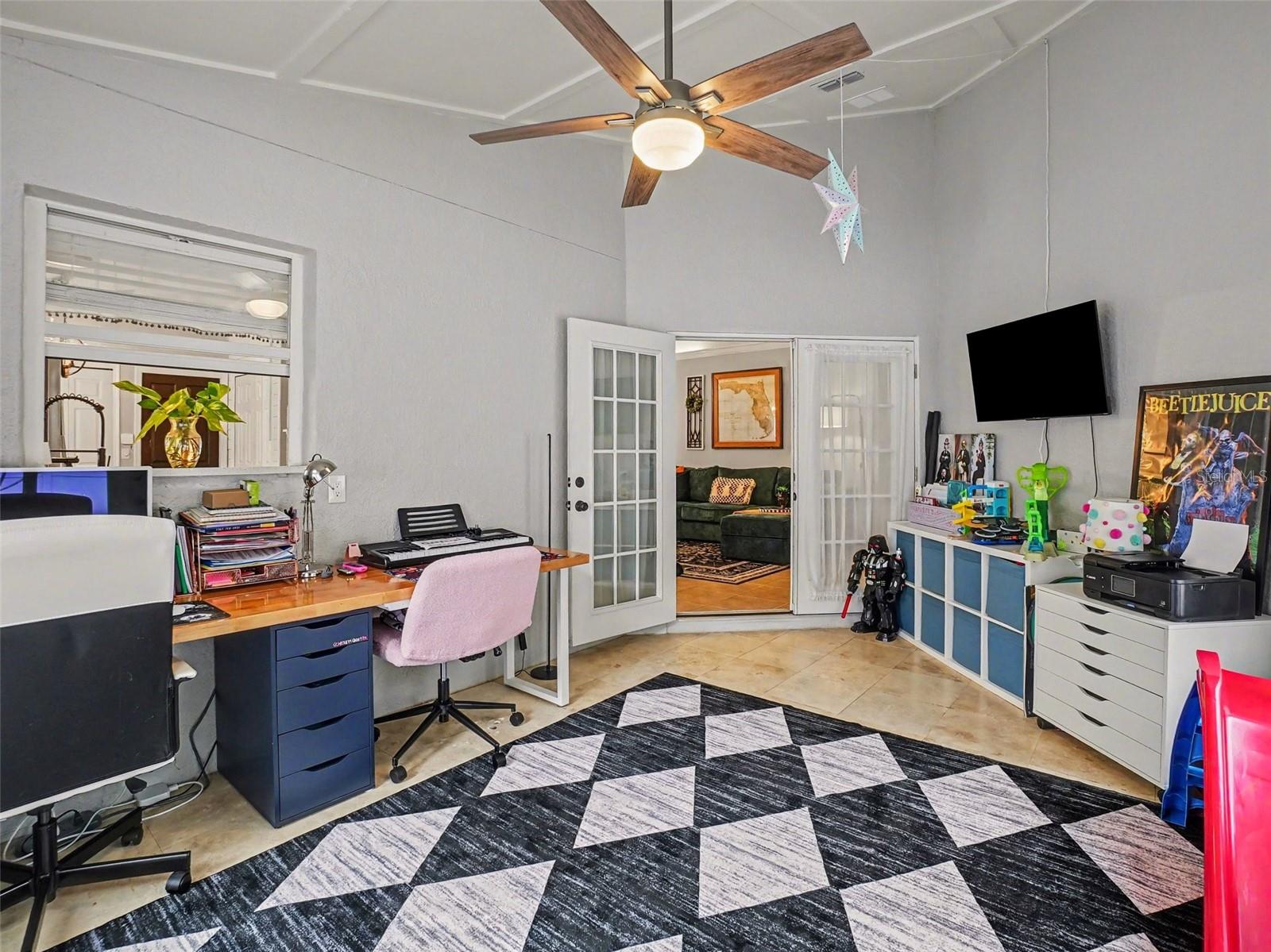 CRYSTAL CREEK UNIT 1 - Residential