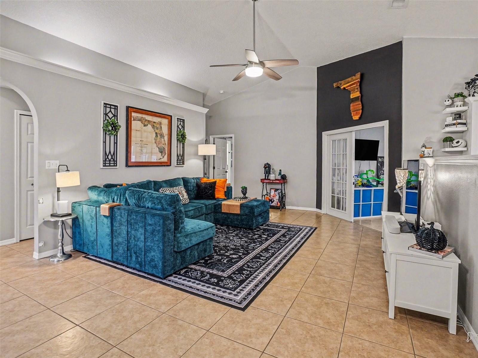 CRYSTAL CREEK UNIT 1 - Residential