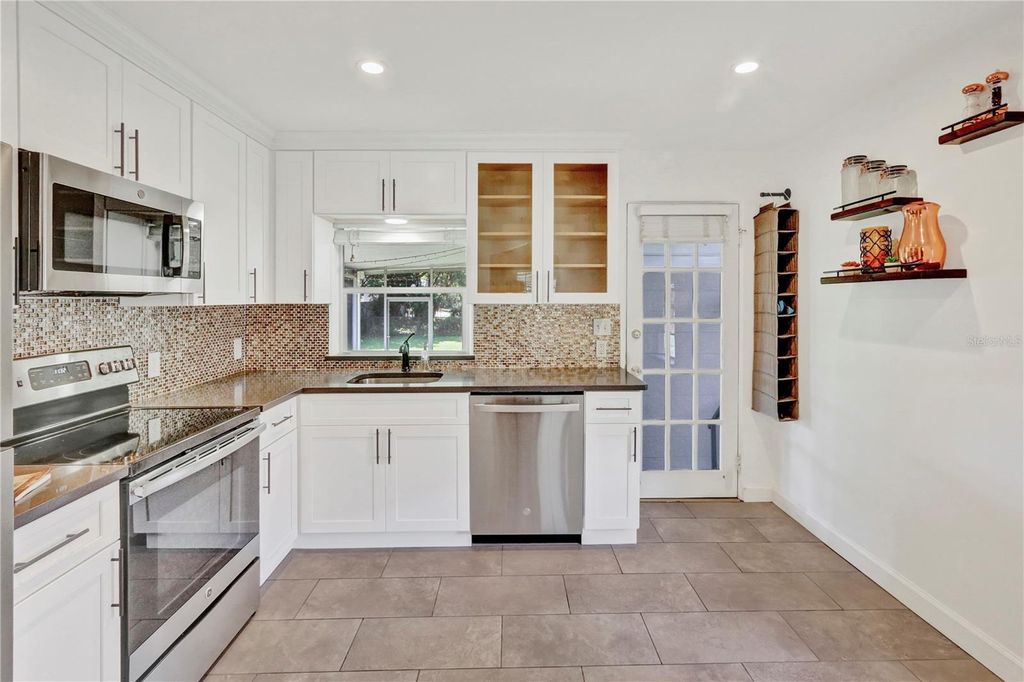 Photo of 1016 W Smith Street, Orlando, FL 32804 (MLS # O6398005)