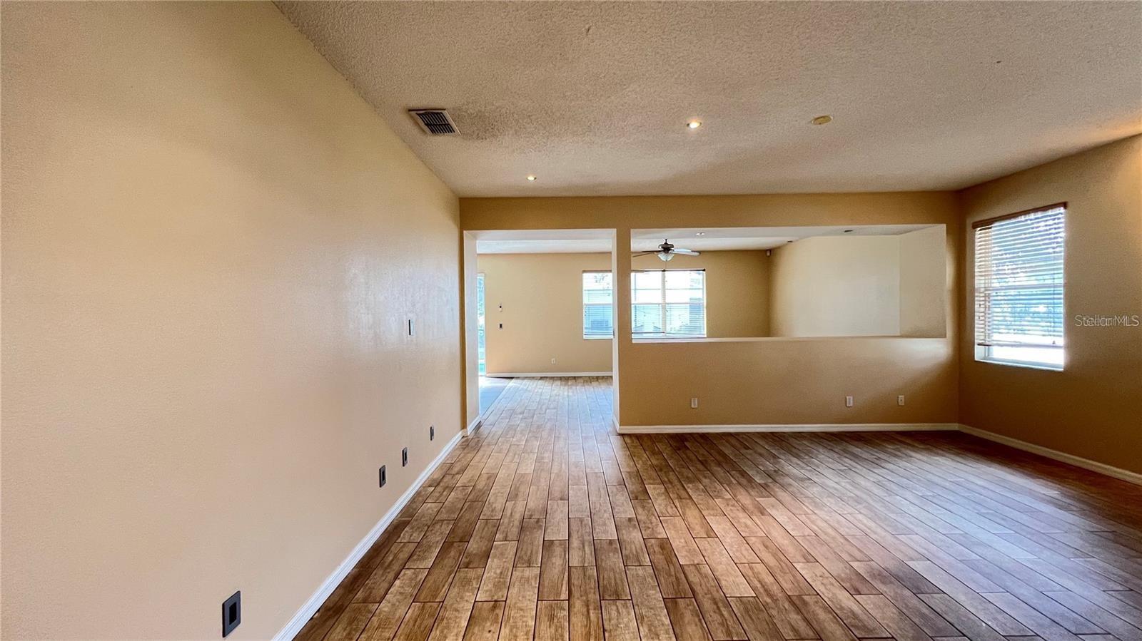 SUNRISE LAKES PH III SUB - Residential