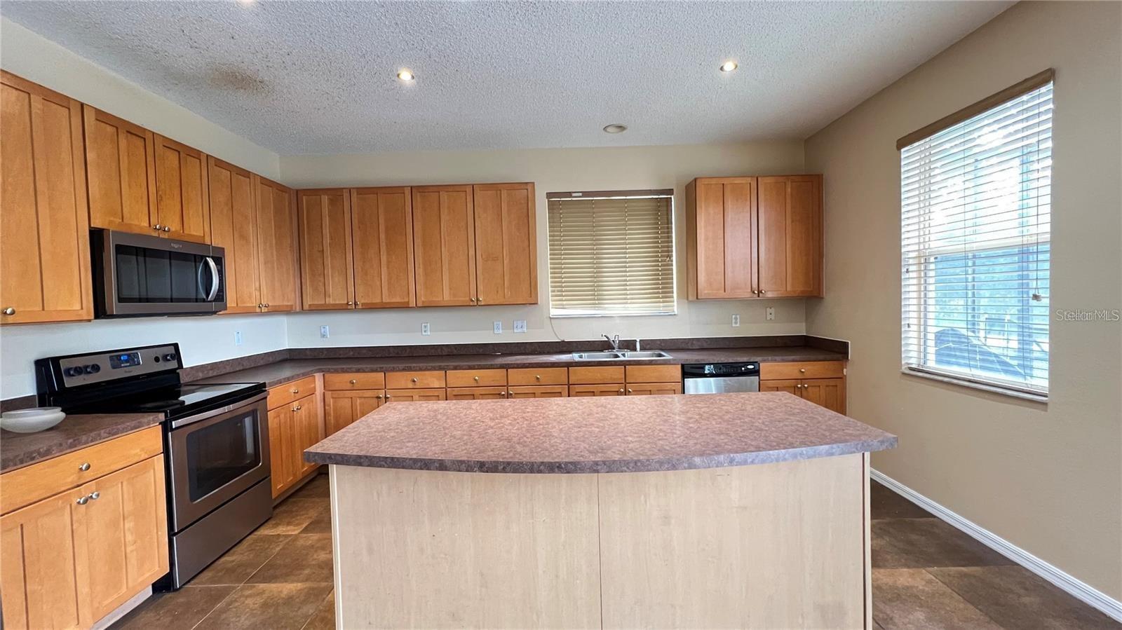 SUNRISE LAKES PH III SUB - Residential