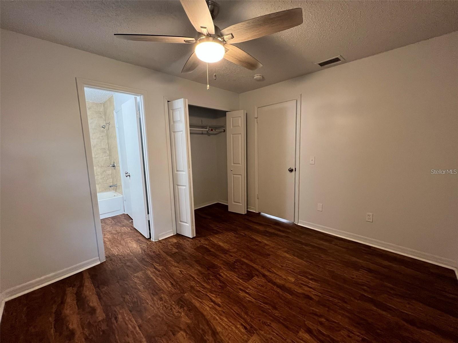 BLOOMINGDALE VILLAS UNIT 1 - Residential Lease